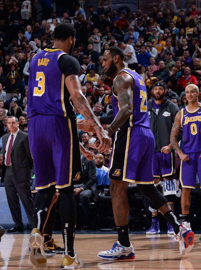 湖人鏖战四川队，胡金秋带队取胜