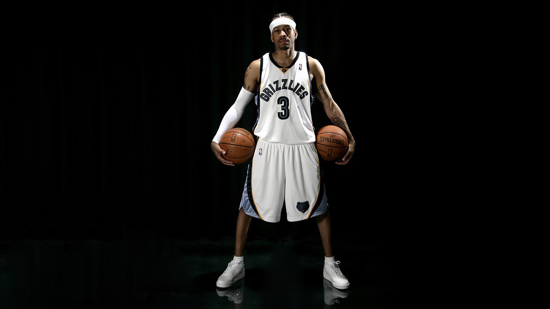 火箭节奏掌控上海队,莫兰特在西决生死战接管比赛