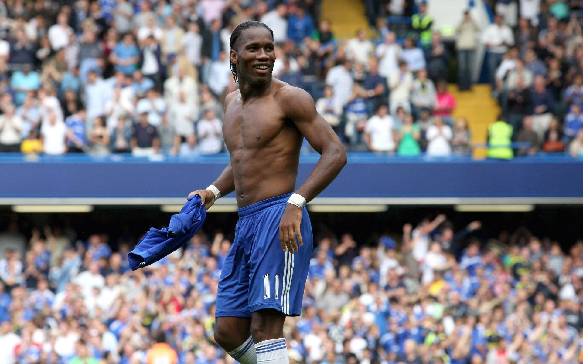 戈麦斯,那不勒斯暗夜里的灯塔,一束光刺破勒沃库森的钢铁洪流